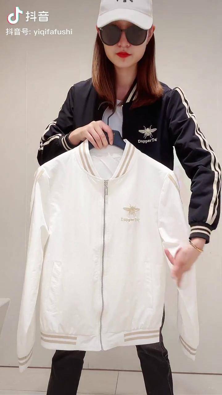 小蜜蜂刺绣夹克外套时尚帅气夹克男装穿搭dou小助手