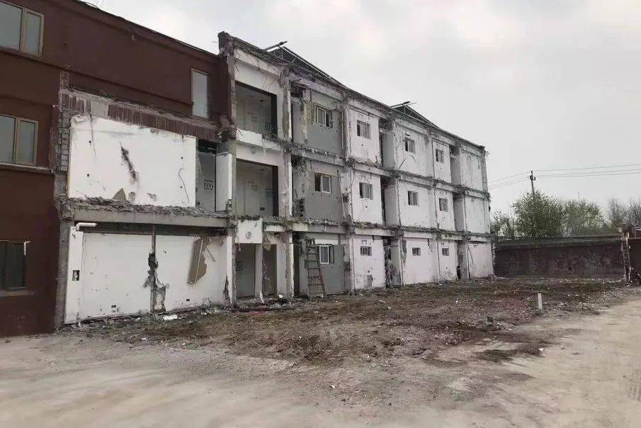 七里渠北村东南侧这处1400余平方米违法建筑拆除了_昌平_事儿_平哥