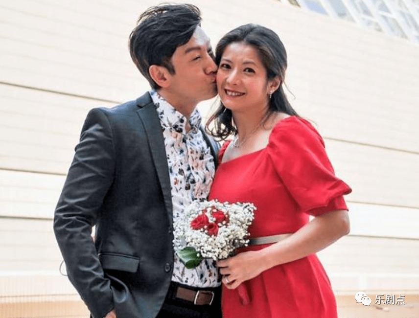 48岁女星宣布3婚,嫁32年前初恋,婚后冠夫姓,子女满意继父