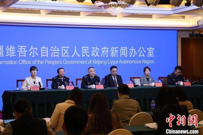 (苟继鹏 阿合加依克)新疆教育厅党组成员,副厅长海拉提14日在新疆举行