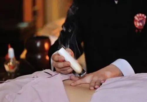 艾灸肚子老出汗,原因找到了_腹部_版权_能量