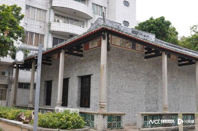 并设有《恩平县署听事堂旧址简介》:"恩平县署听事堂旧址为