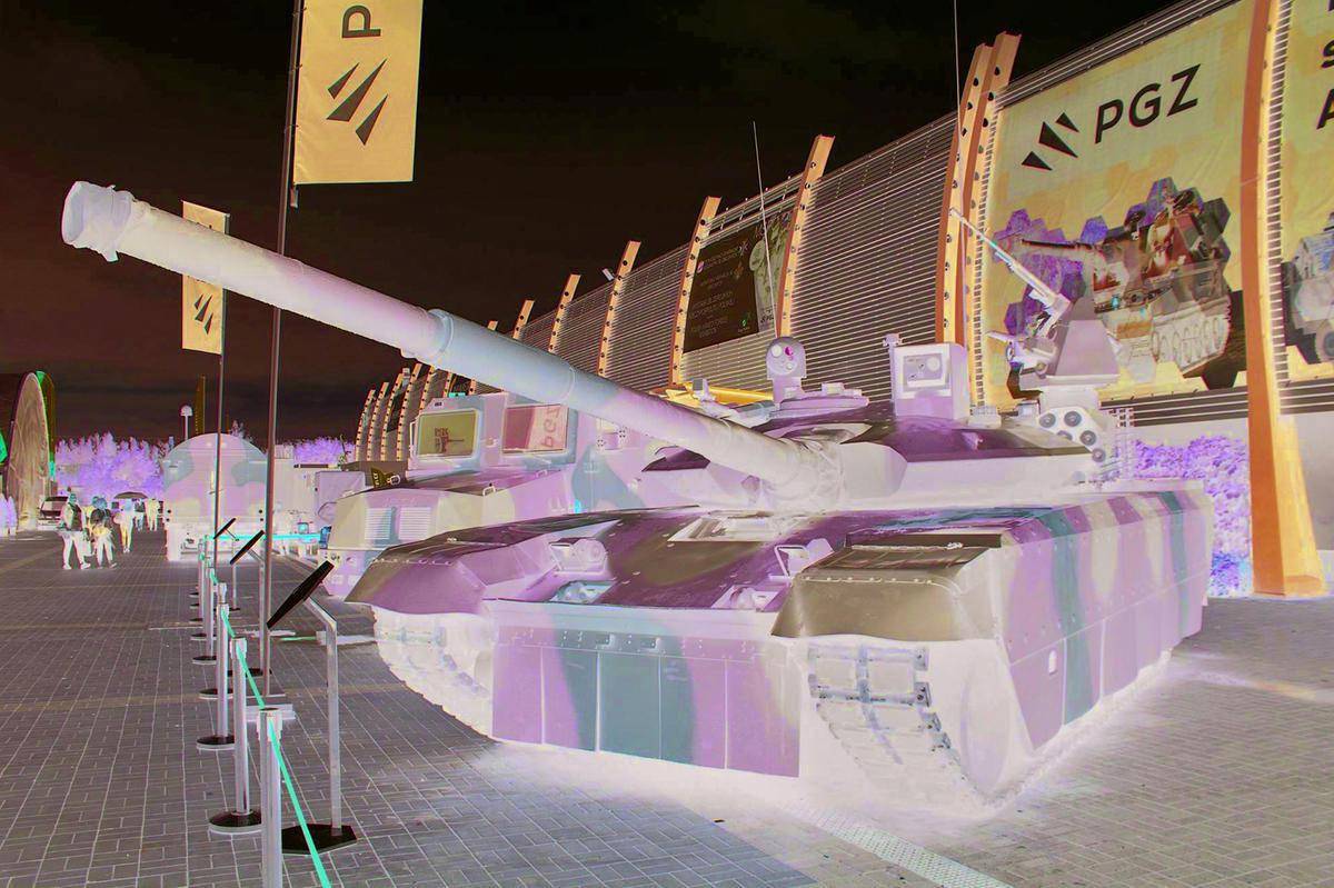 波兰pt-17新型主战坦克_配置_装甲_公司