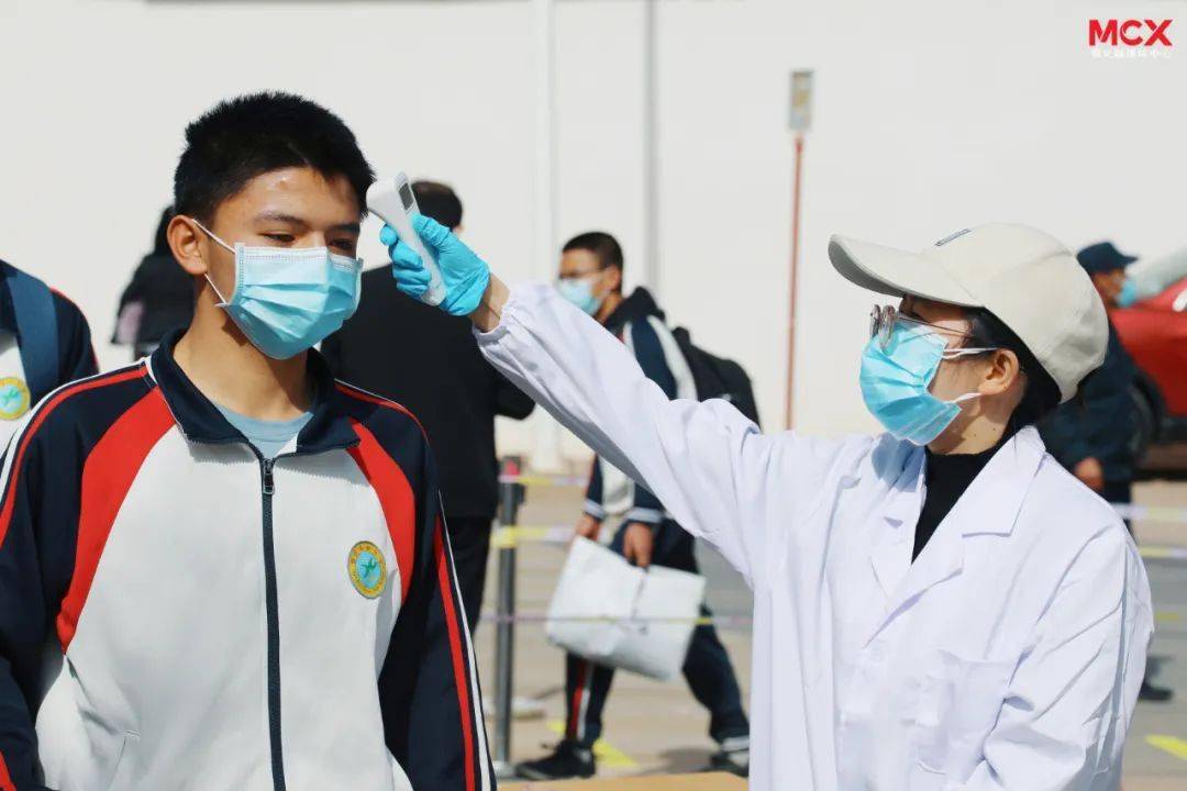 循化县高级中学:落细落实防控措施,护航学生返校复学_疫情_防疫_进行