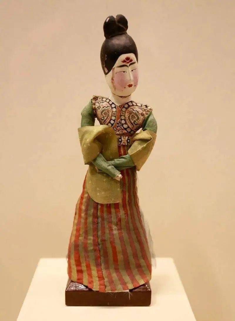 引领时尚话说唐代女子装束史