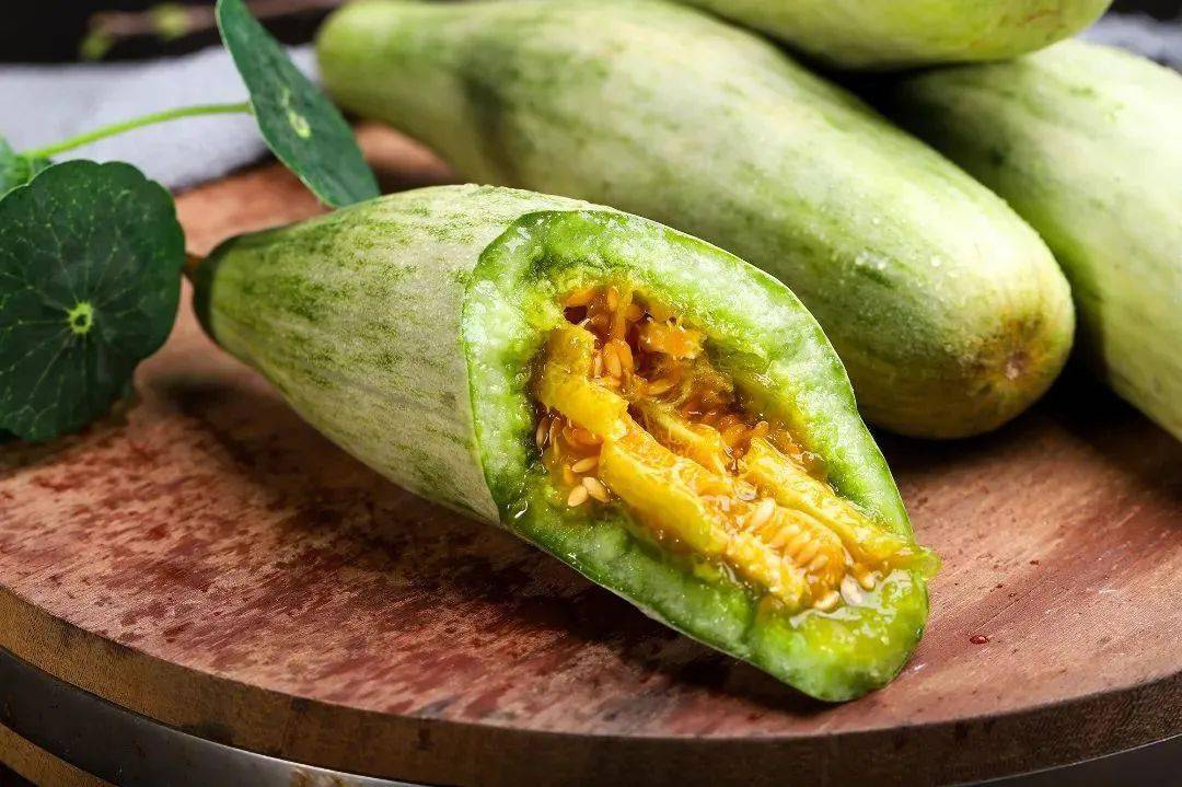 新鲜采摘脆甜多汁博洋蜜瓜上新头茬博洋61号蜜瓜春季里的一抹香甜清爽