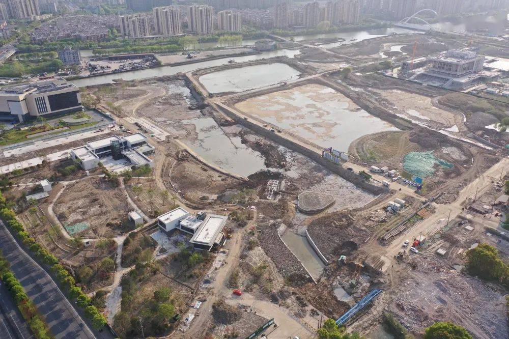 天仙湖公园雏形初现北大街文化中心主体已结顶于城海运大厦开工预计