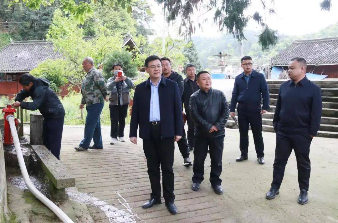 王永明到兴仁镇调研当前农村重点工作_发展_养蜂_丹寨