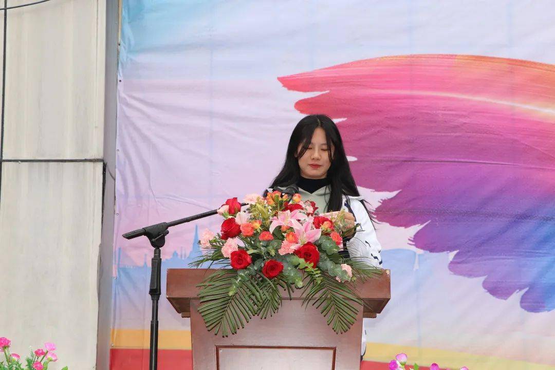 铭记成长历程奋战青春梦想兴国平川中学举行2022届高三学生成人礼暨