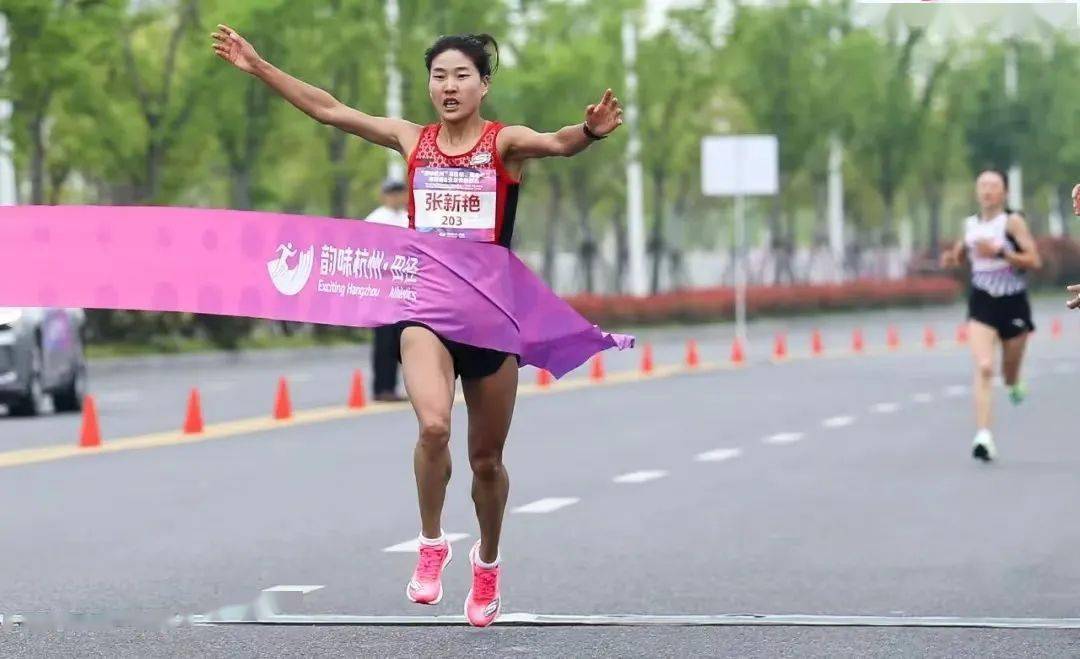 首秀夺金张新艳斩获世锦赛和亚运会选拔赛女子马拉松冠军