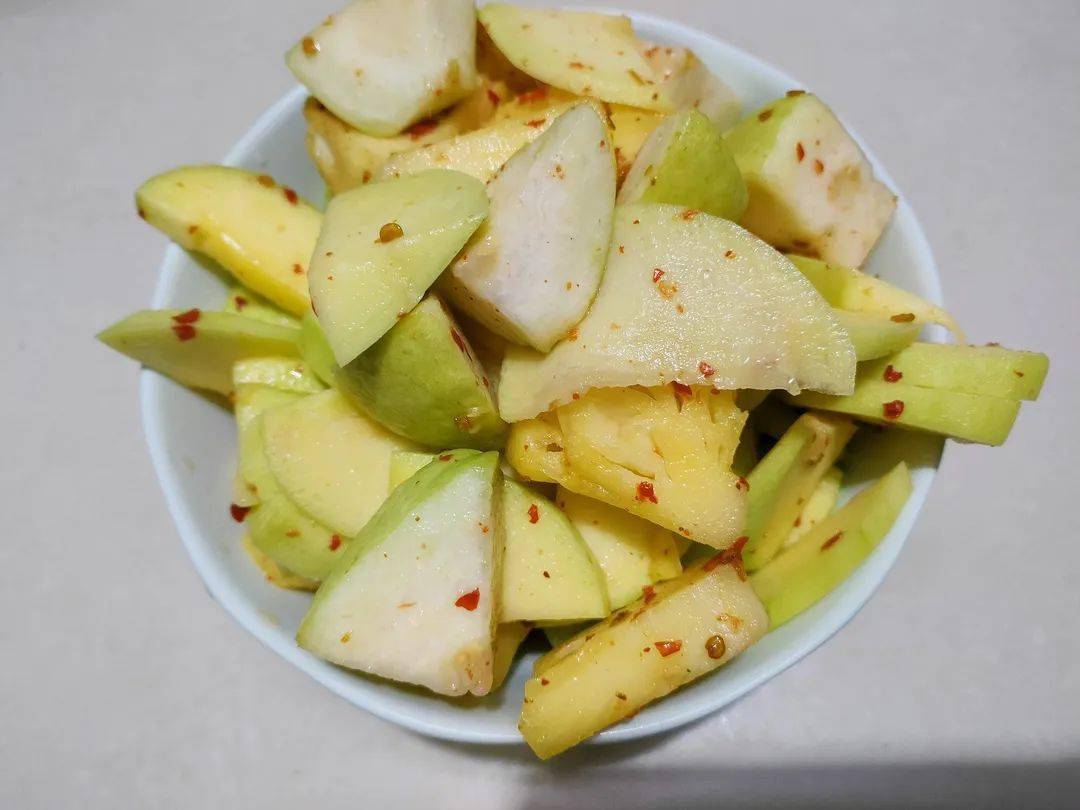 绝配的芒果 番石榴 菠萝酸爽脆口,甜辣适宜的酸嘢谁能不爱呢!