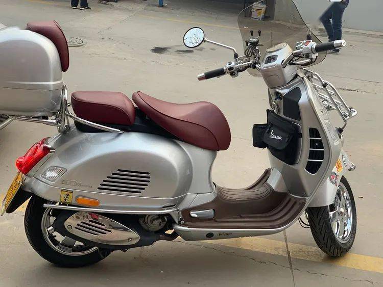 转让复古绝版vespagtv300