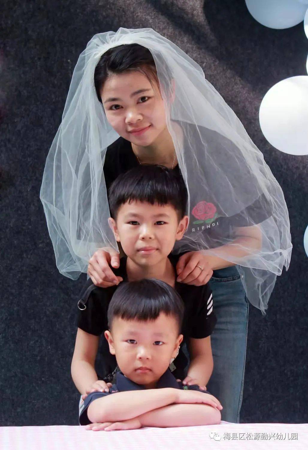 母亲节献礼 | 我和妈妈合影,记录美好亲子时光——格雷特幼儿园@喊你