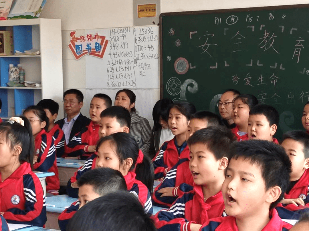 莘县东鲁学校立德树人守初心观摩活动促提升