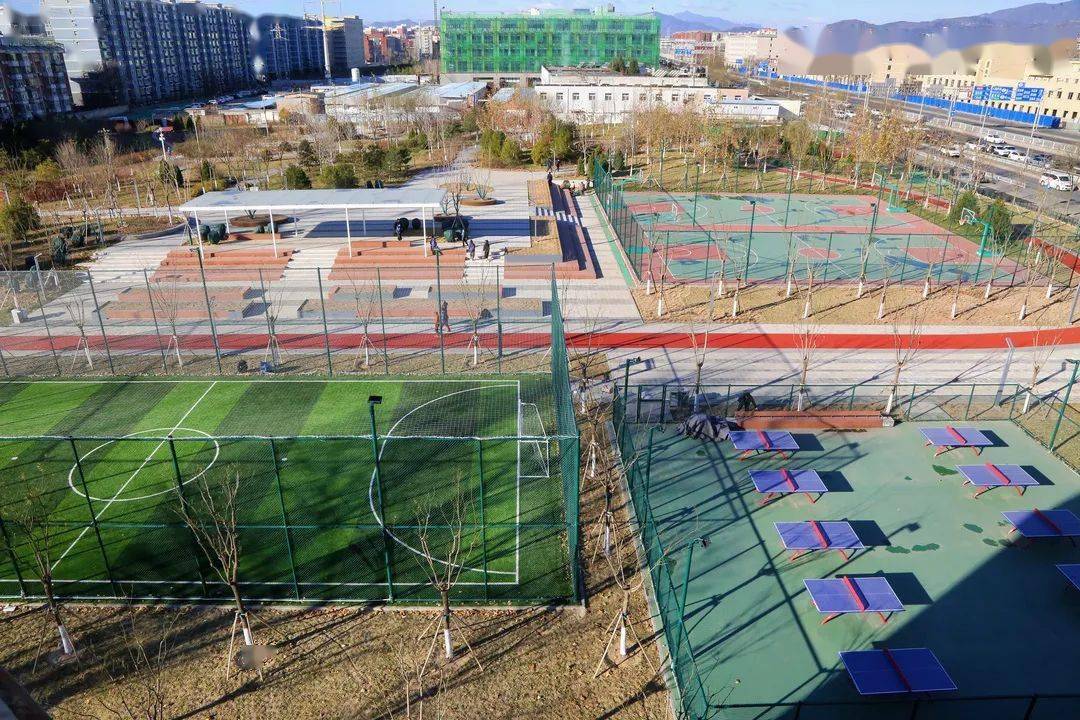 免费海淀新添一处绿地公园体育场