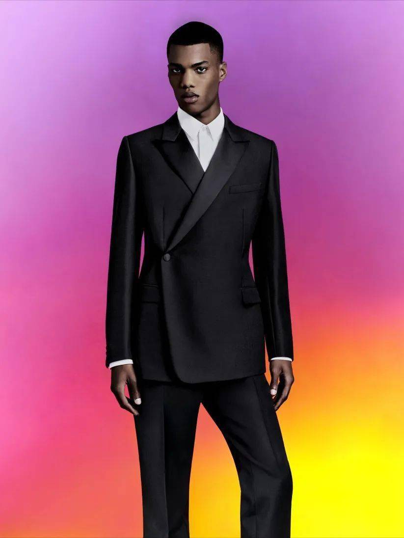 广州太古汇精品店探索dior摩登男士新风尚商铺信息店名:迪奥男装(dior