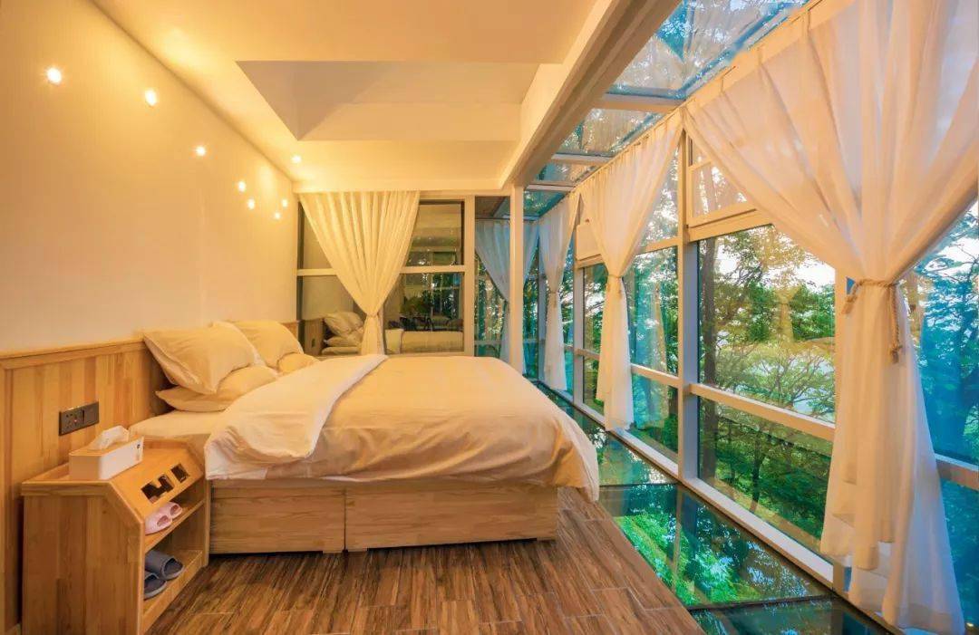 发现宝藏酒店建在老君山悬崖峭壁上的绝美民宿