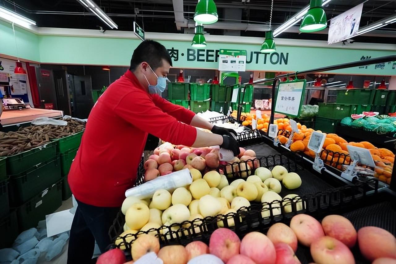 供应充足!清晨6点,朝阳区这家京客隆超市已上货