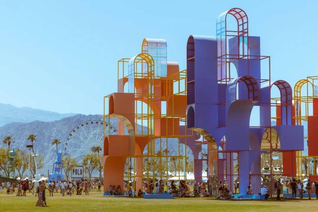 因为王嘉尔上热搜的科切拉音乐节也是一个艺术乌托邦