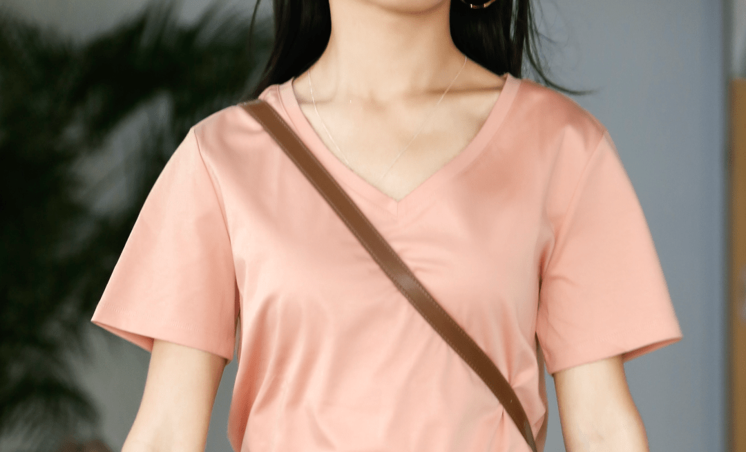 不靠p图还能显瘦显头小这衣服我真的谢