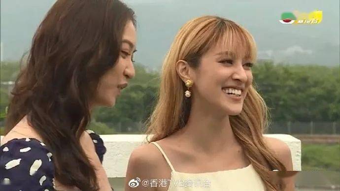 陈凯琳首次担任节目监制邀朱千雪出山全英文对答自爆爱情史