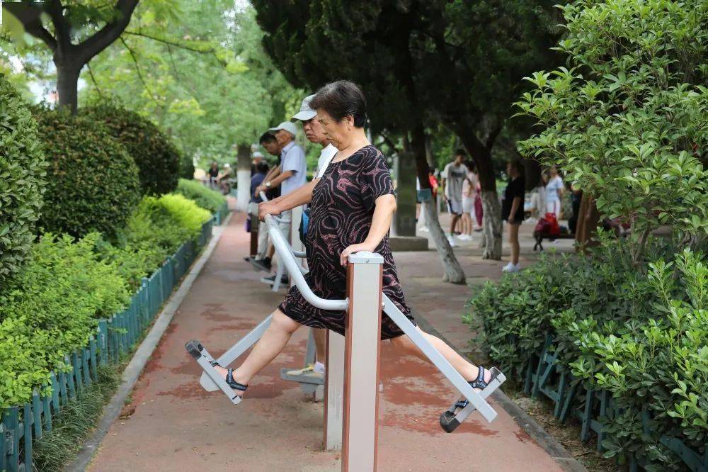开封:十里春风满古城 全民健身热风尚_活动_运动_环城公园