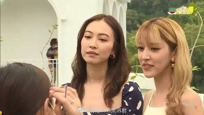 陈凯琳首次担任节目监制邀朱千雪出山全英文对答自爆爱情史