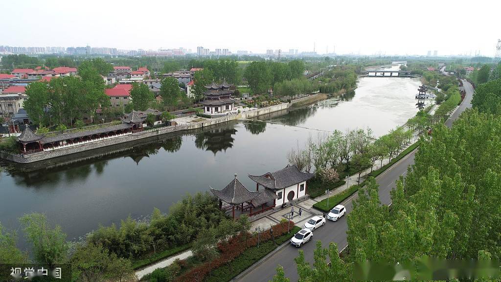 臨沂白馬河溼地公園河水清清植被茂綠點綴成景