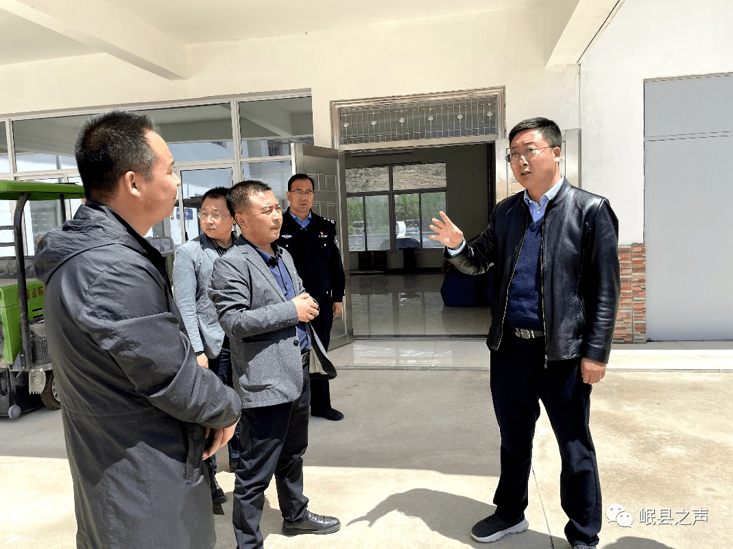 4月25日,县委常委,县委政法委书记马柏岳深入西江,中寨,维新等乡镇