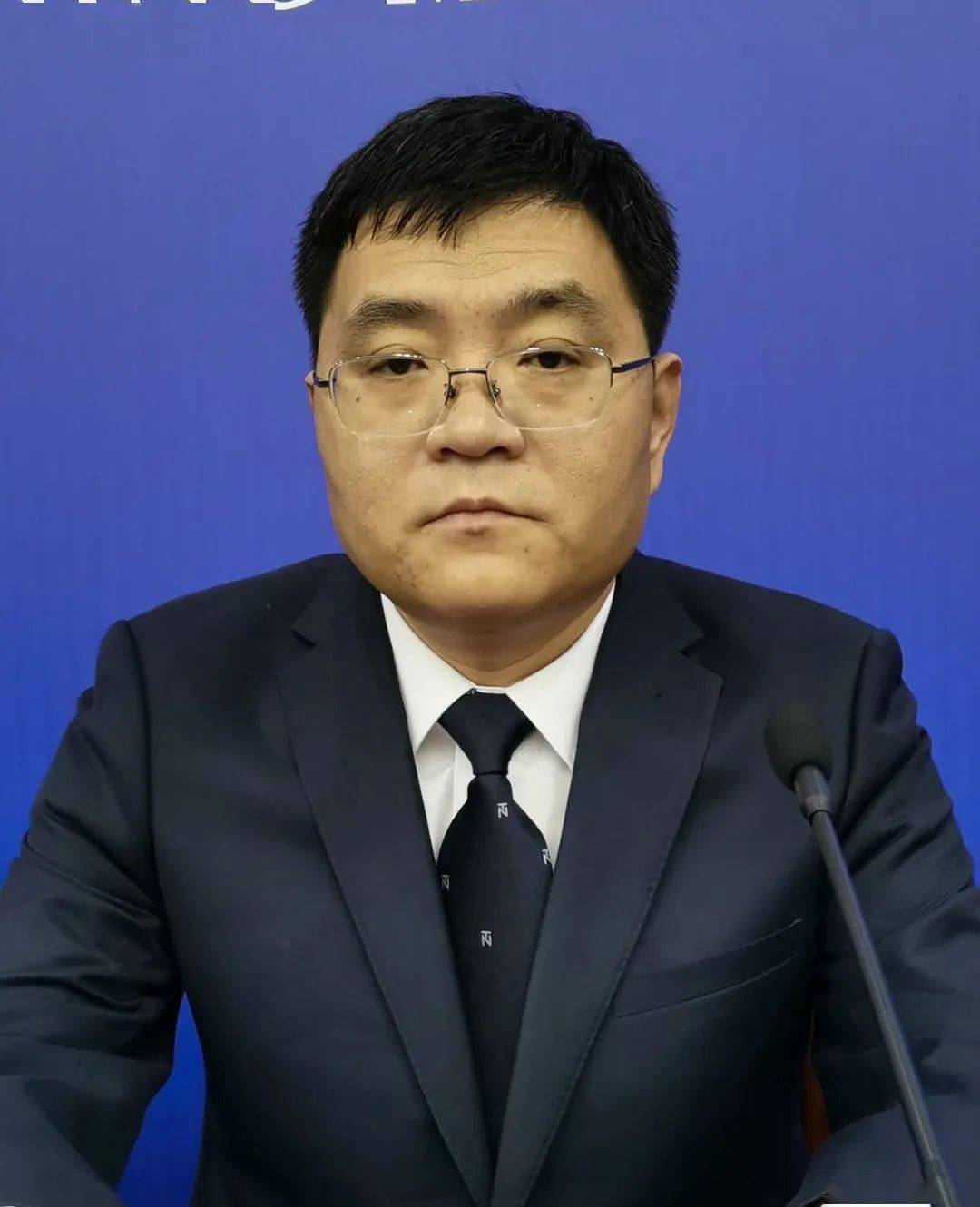 微山县县委常委,副县长胡忠华优化工程建设项目审批服务,提升办理建筑