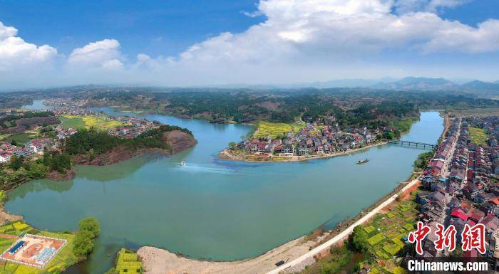 红土地兴产业富村民湘赣边革命老区焕新颜