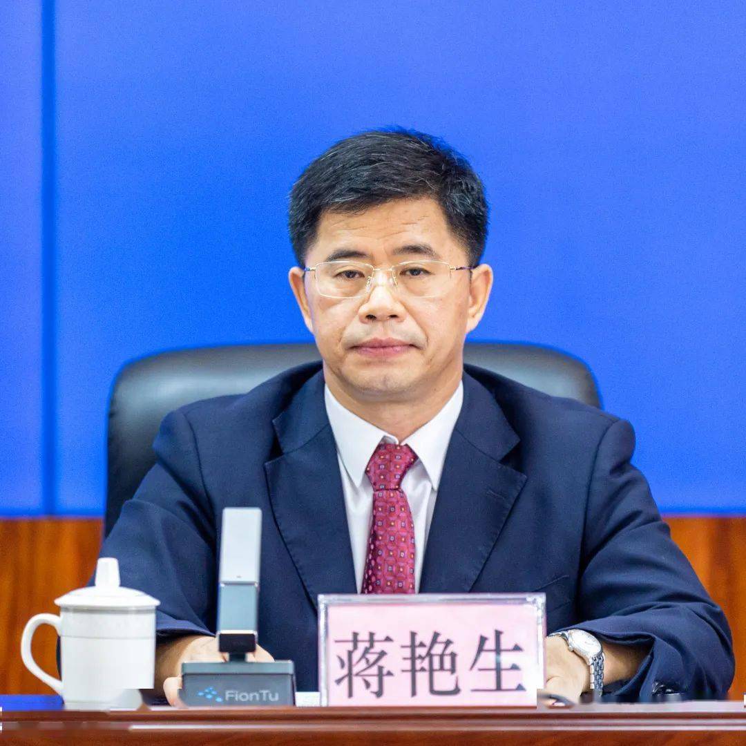 蒋艳生:《条例》规定县级以上人民政府要培育和发展重要的人力资源