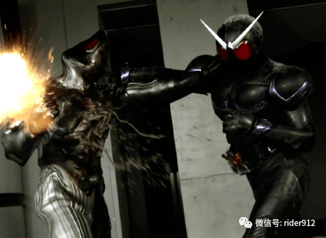 奥特曼vs假面骑士两位二叔12年后再次巅峰对决特利迦队长看戏