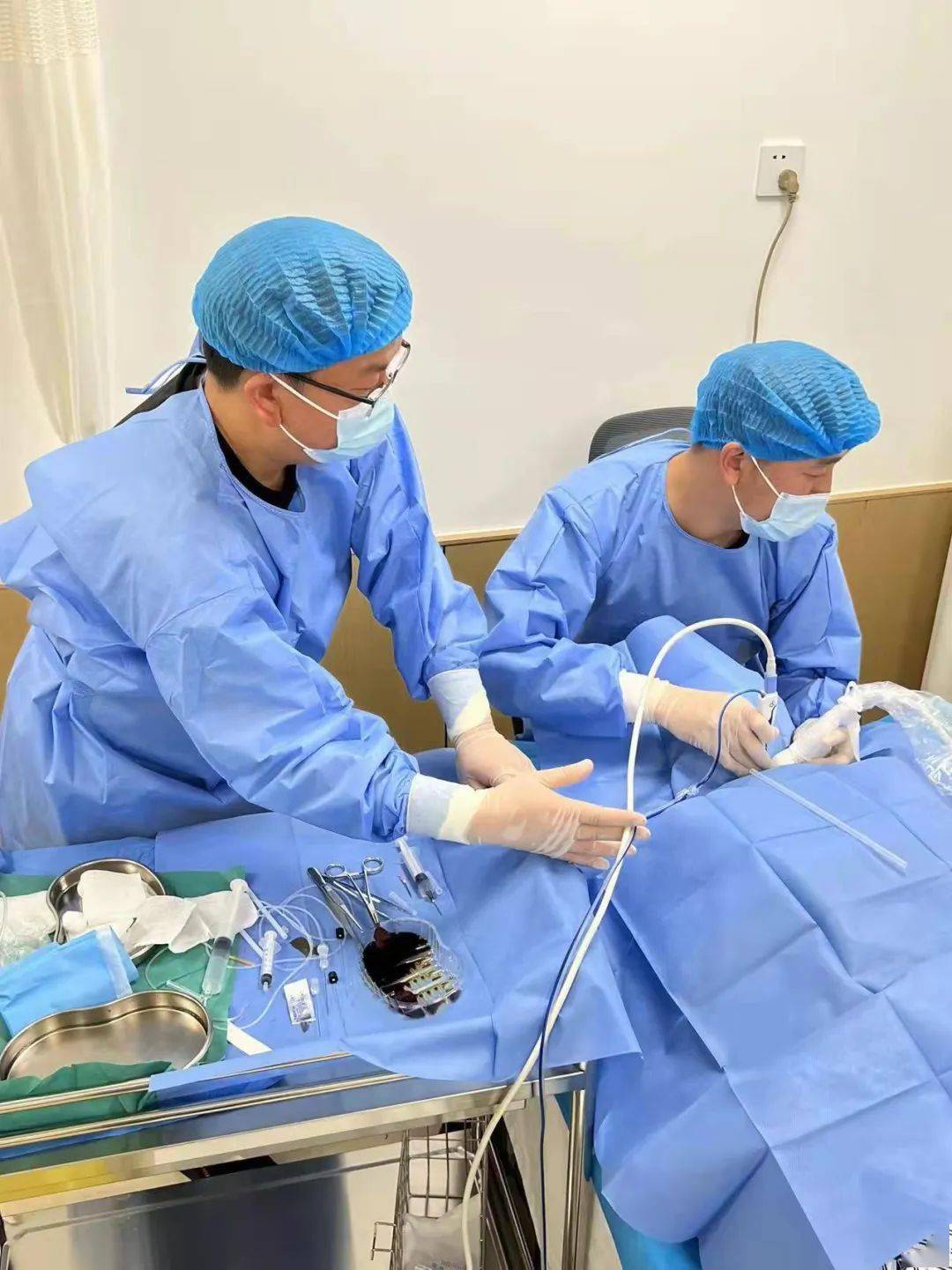 曲靖市中医医院完成第一例超声引导甲状腺微波消融术