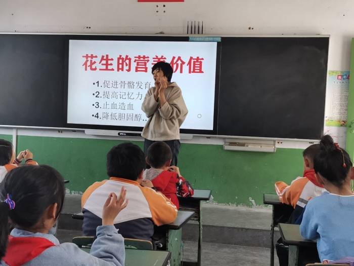 汉中市西乡县桑园镇中心学校推动劳动教育