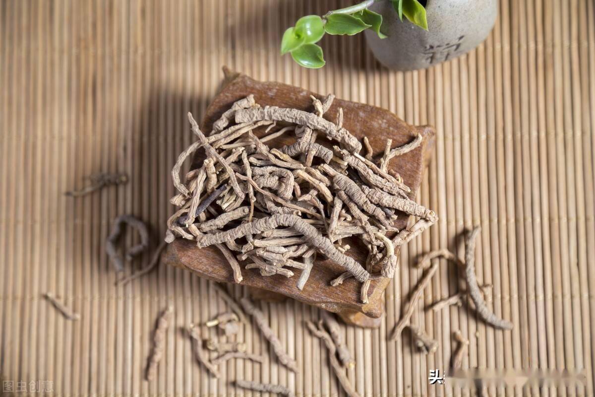 尿频？送你八味中药，温肾助阳、交通心肾，起夜少，才是真的好