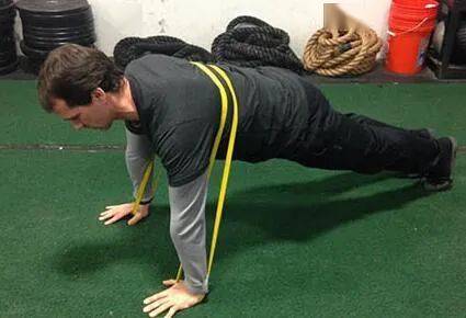 练习俯卧撑一个月会有什么变化