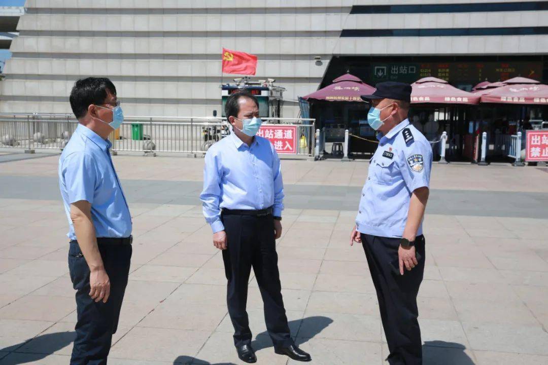 曹新博深入中心城区暗访督导疫情防控工作