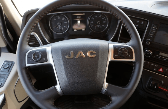 40万入手江淮跨越k7冷链车 620马力 空气悬挂专拉高货值!