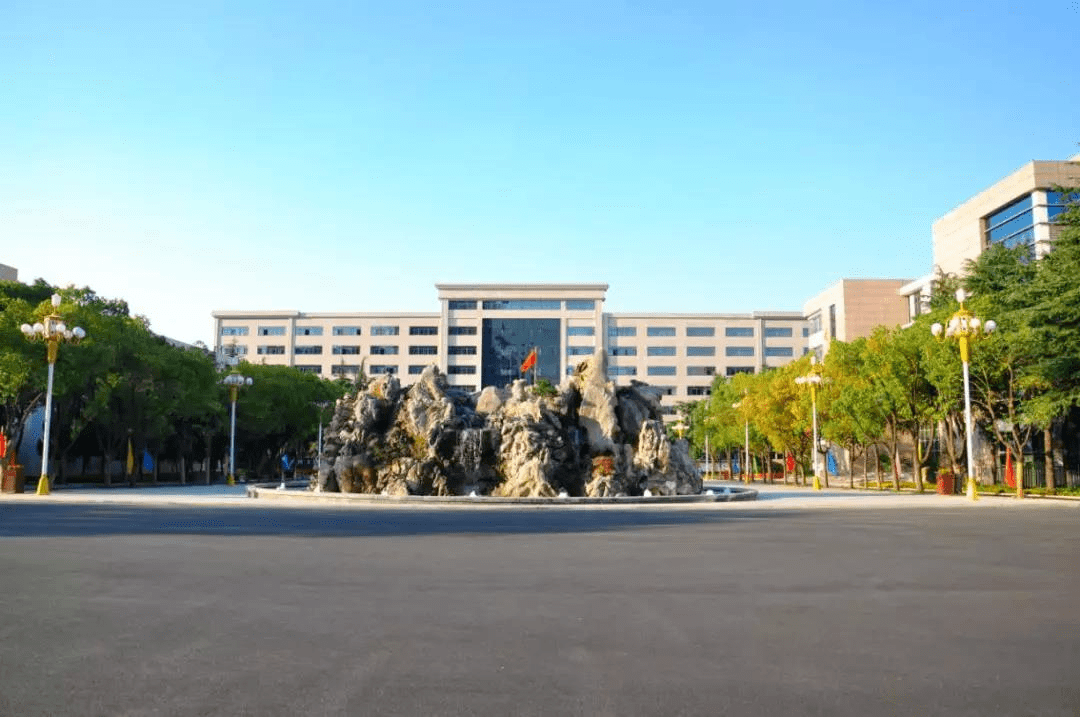 国防科技大学电子对抗学院,1979年9月成立于安徽省合肥市,是全军首批