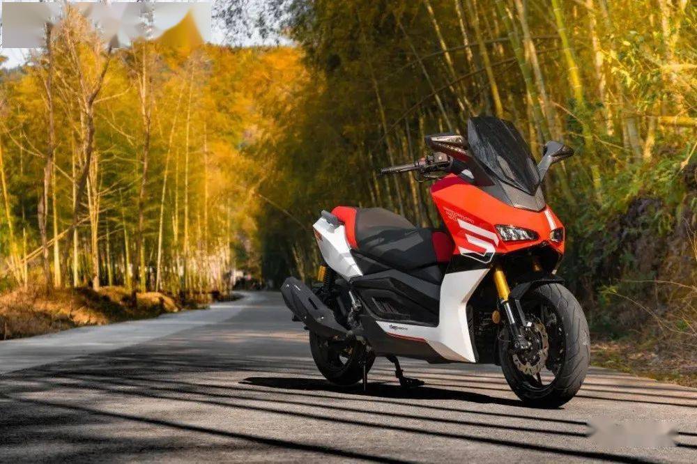 最出圈的叛逆踏板台荣捍卫者tr300t即将发布