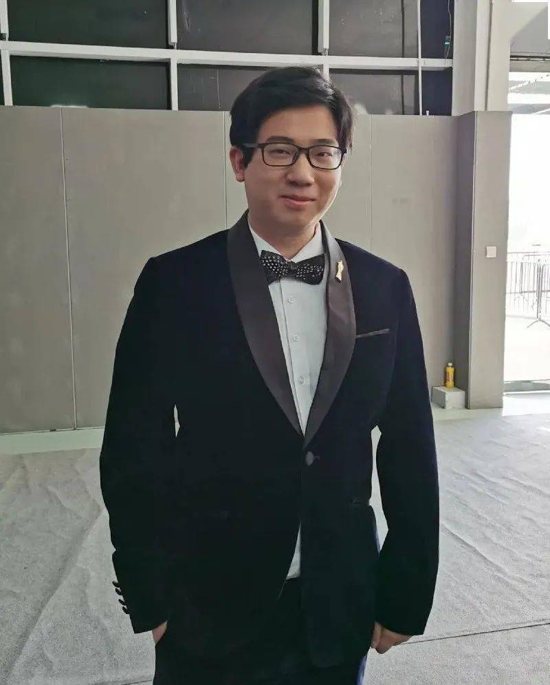 孙哥:不是,他哥哥雷诺是全世界最强的选手之一黄哥:那misaka的哥哥