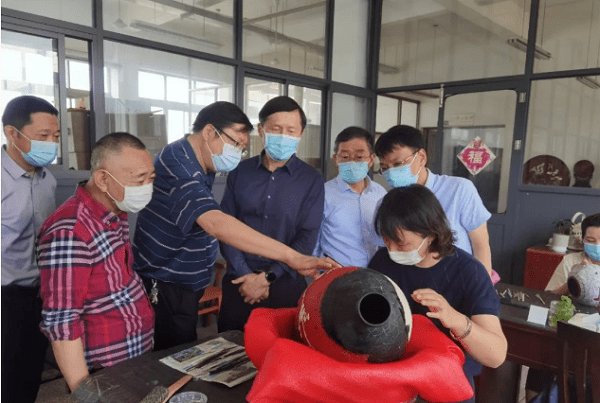 扬州市国资委查看扬州漆器厂安全出产状况