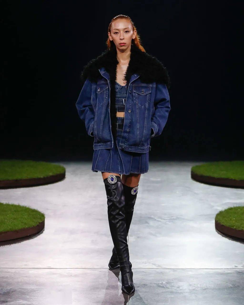 2022秋冬女装牛仔流行趋势