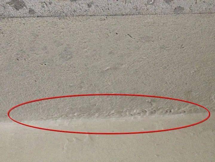 要平整,墙面不能有沙眼.