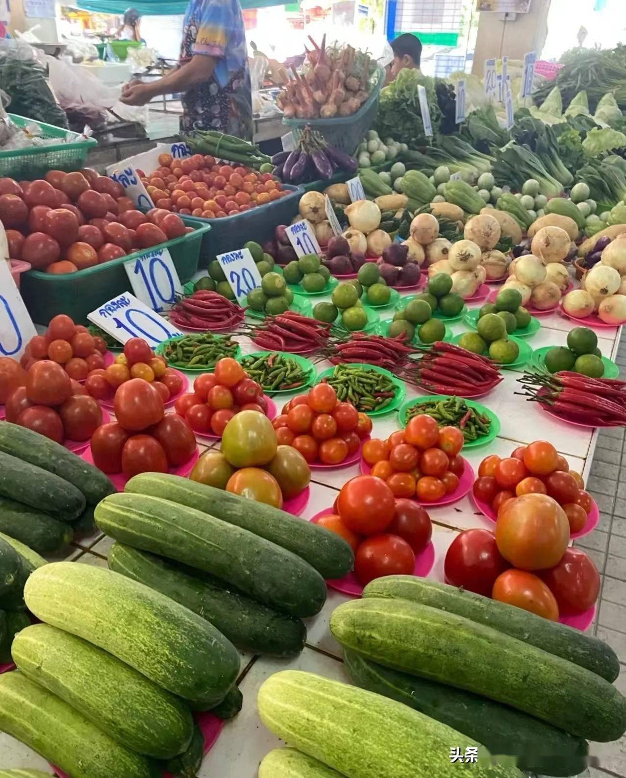 泰国菜市场有多整齐?是有强迫症还是算术不好?网友:被上了一课