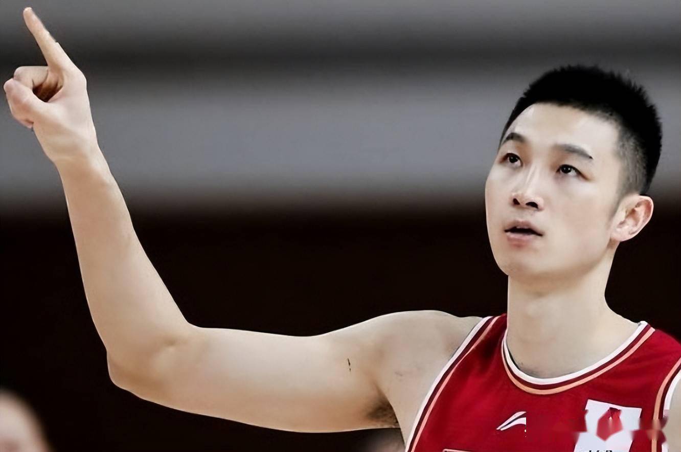 cba"顶薪先生"拒绝续约,下赛季或追随恩师加盟青岛男篮_朱旭航_刘维伟