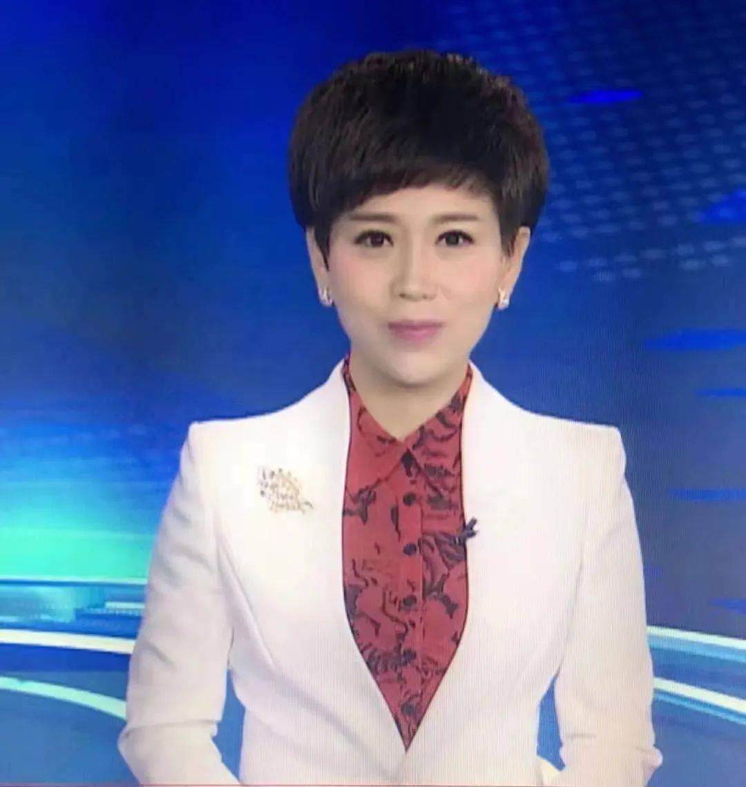 杨林红,襄阳广播电视台《襄阳新闻》主播,主任播音员,湖北省普通话
