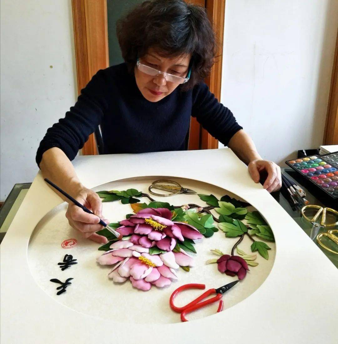 布艺堆绣的制作过程图片