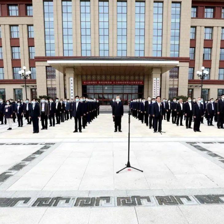 东营市委党校举行升国旗仪式_李廷华_祖国_注目礼